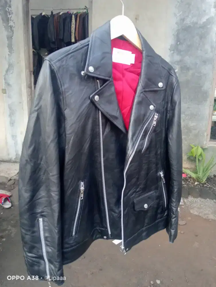 Jaket kulit ramones