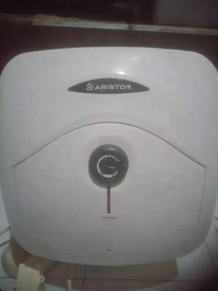 Water heater Ariston tipe model AN 15R ID
