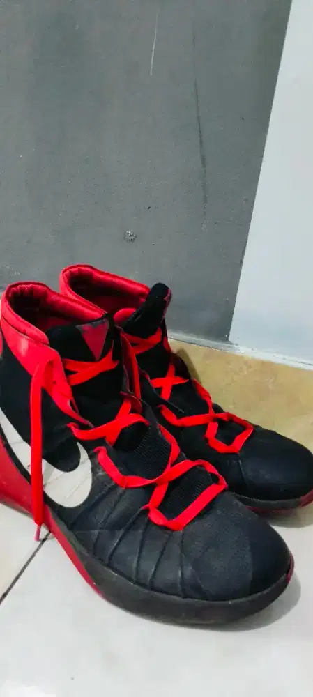 Sepatu ukuran 44 original