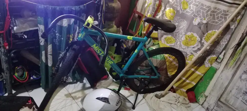Sepeda masih baru jual cepet