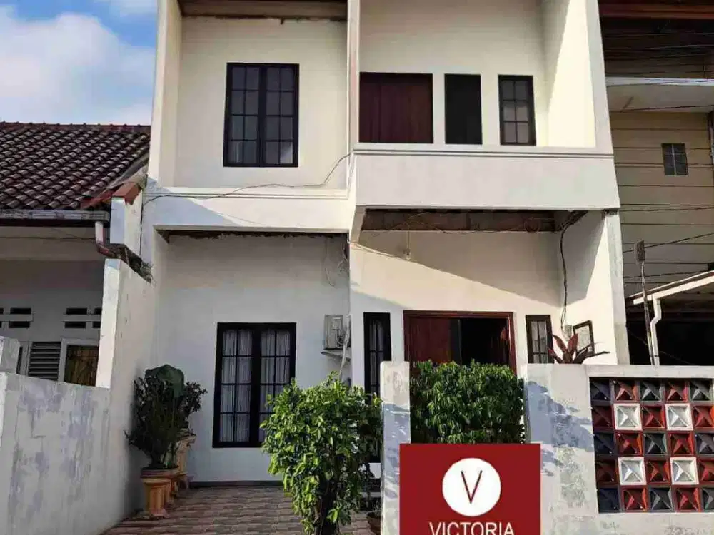Rumah Siap Huni Di Raffles Hills Cibubur