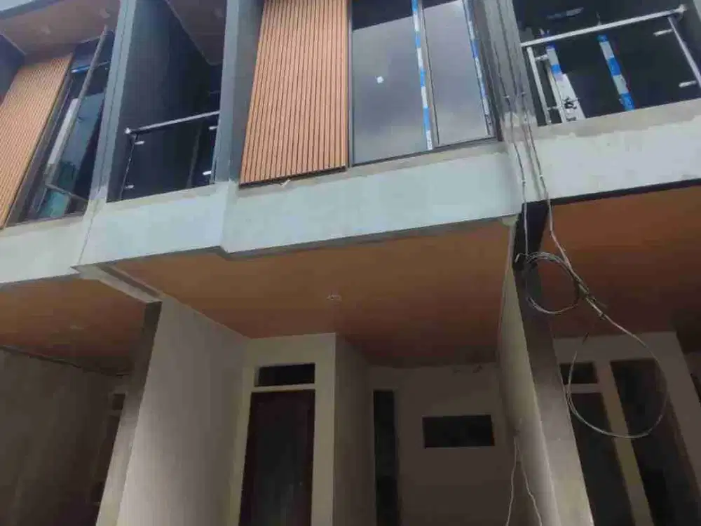 Rumah mewah 2 lantai jl.cempaka putih timur  jakarta pusat