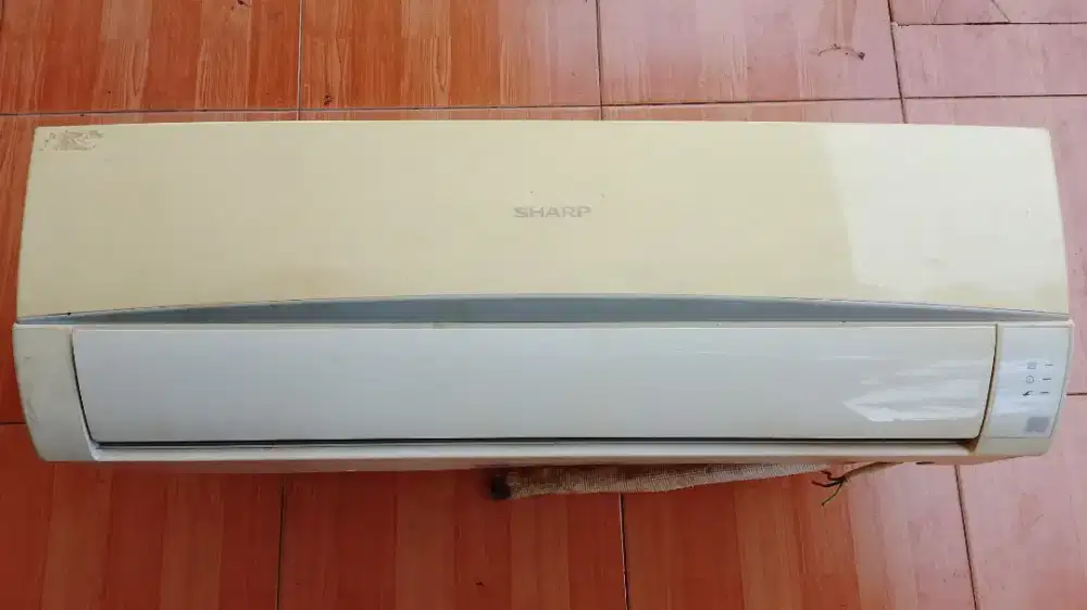 Indoor AC Sharp plus remote
