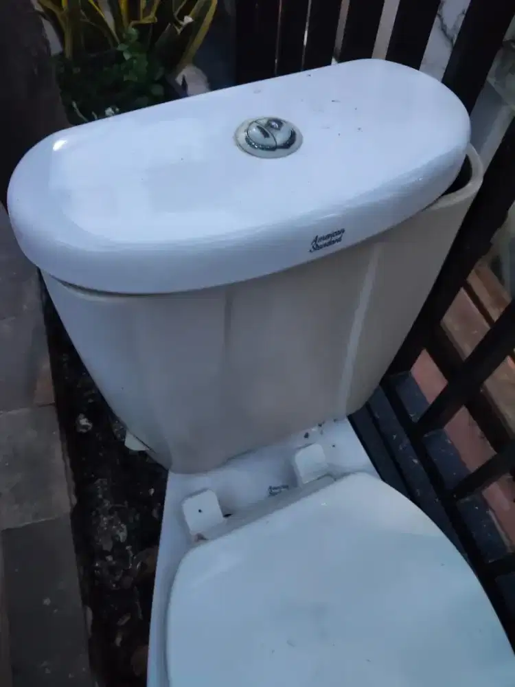 Closet duduk American Standart