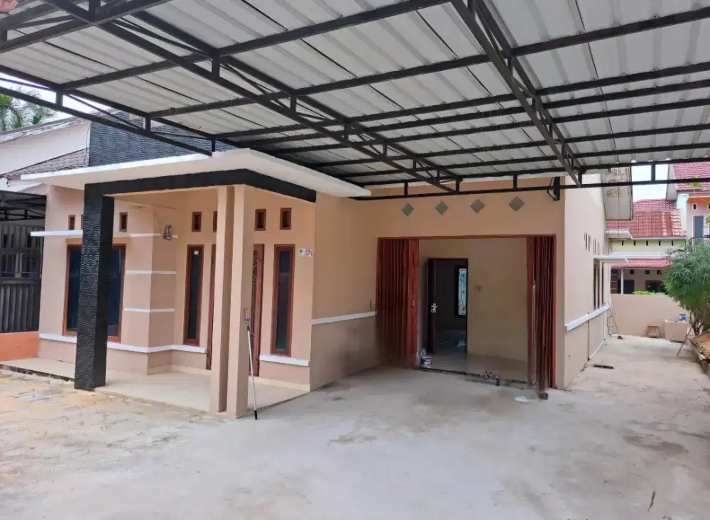 DI KONTRAKAN RUMAH
