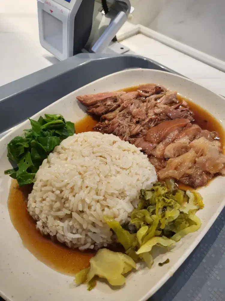 Cook helper dan kurir