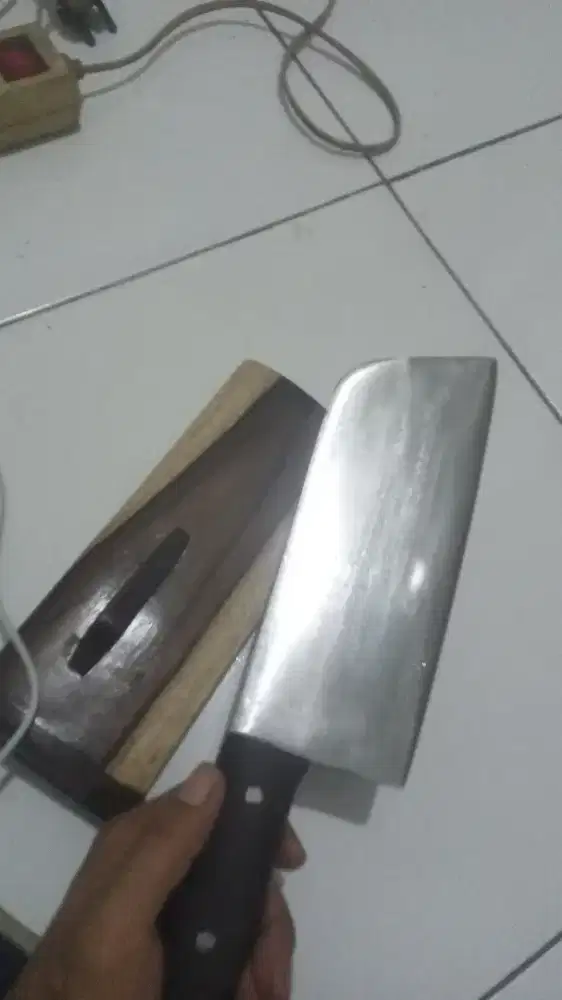 Pisau daging dan tulang