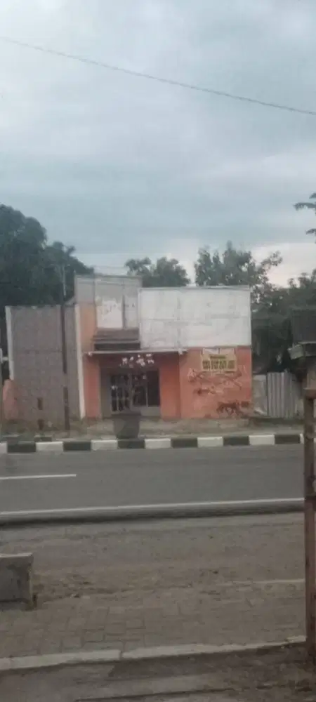 Jual tanah dgn bangunan tua