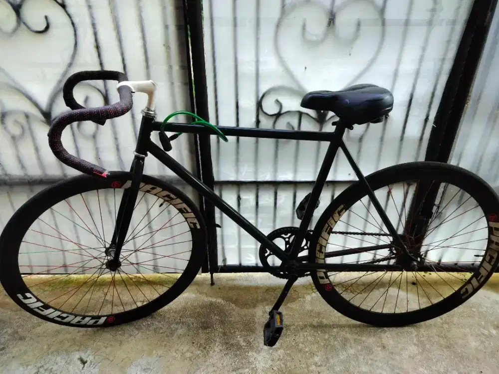 Sepeda Fixie Hitam Rem Doltrap