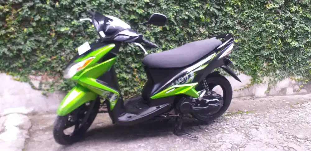 YAMAHA XEON KARBU 2011