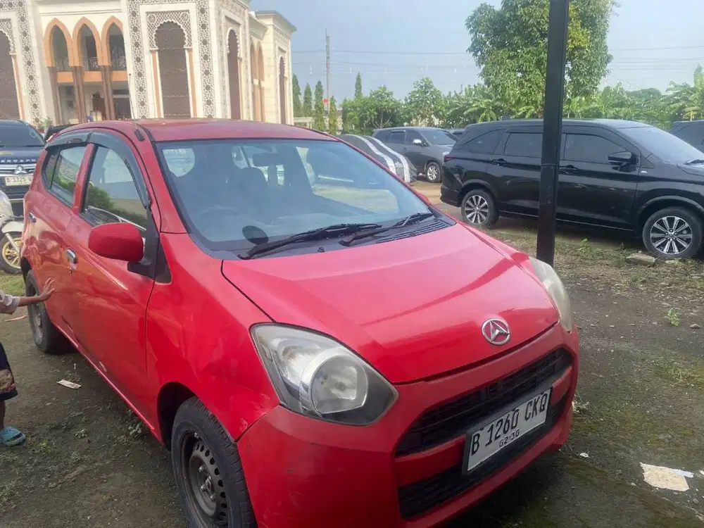 Dijual Daihatsi Ayla Type M- manual 2015