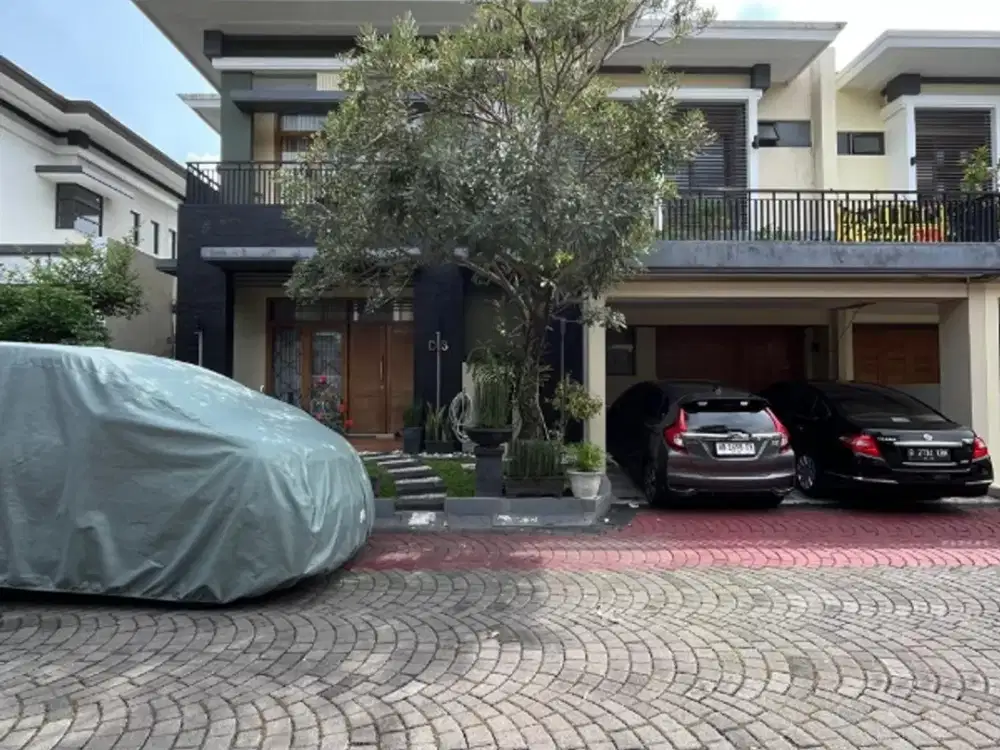 RUMAH MEWAH LUX 2 LANTAI DALAM PERUMAHAN ELITE DI JALAN PALAGAN