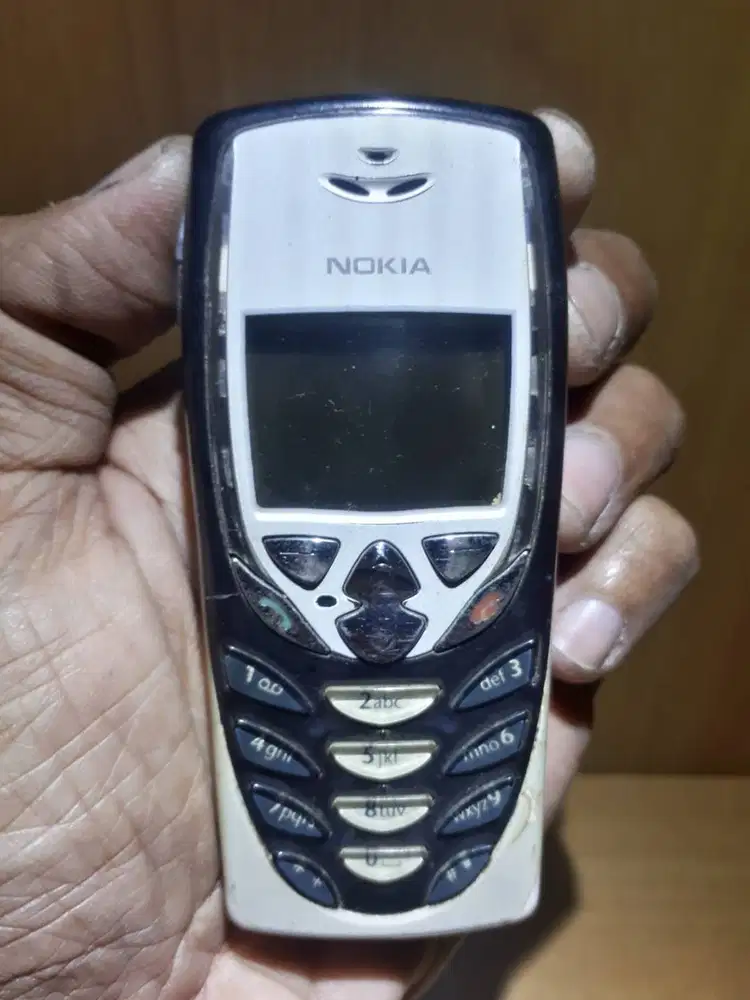NOKIA 8310 Batangan Normal Minus Baterai Drop