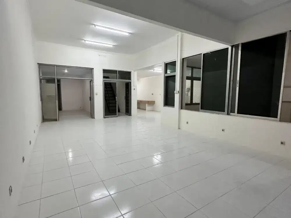 Disewakan Ruko Strategis Di Kebayoran Baru Jakarta selatan