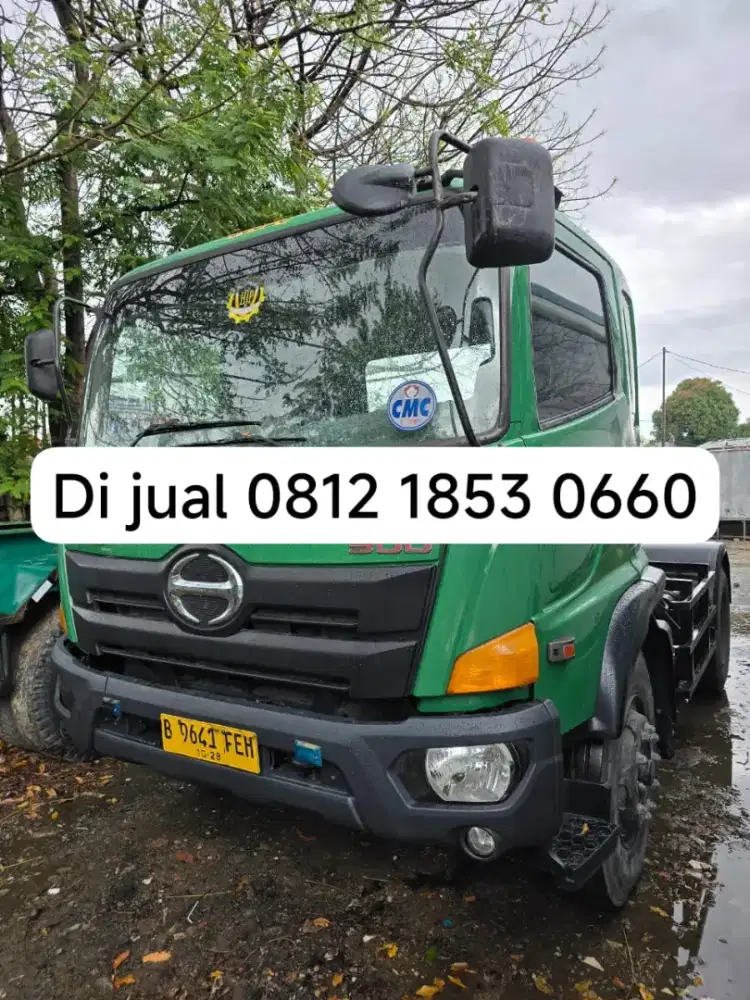 Truk hino trailer