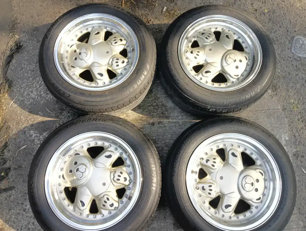 VELK R15 RETRO BEAR LOBANG 8