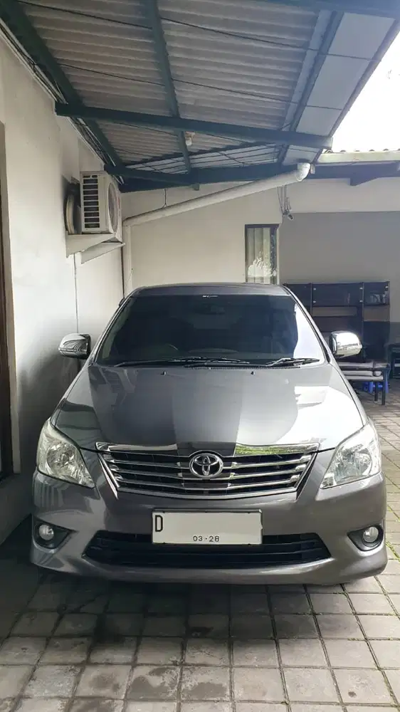 Toyota Kijang Innova 2012 Bensin