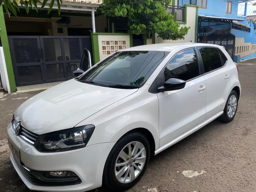 Volkswagen Polo 2015 Bensin