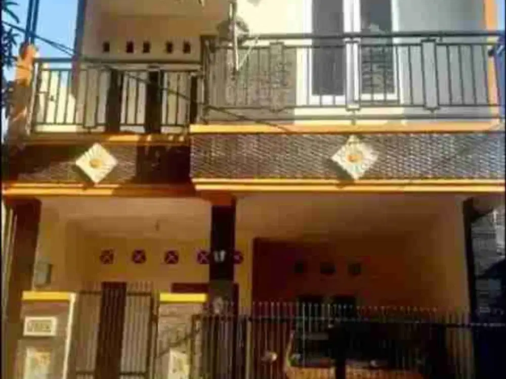 Dijual rumah siap huni di 
Vila Mutiara Gading 2 Cluster Alamanda.
Bekasi