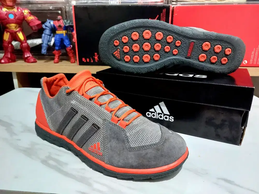 Sepatu Adidas Traxion Outdoor size 45