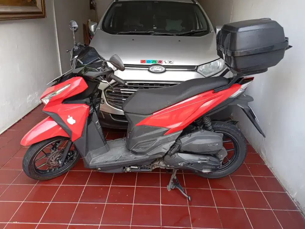 Vario 2015 (Merah)