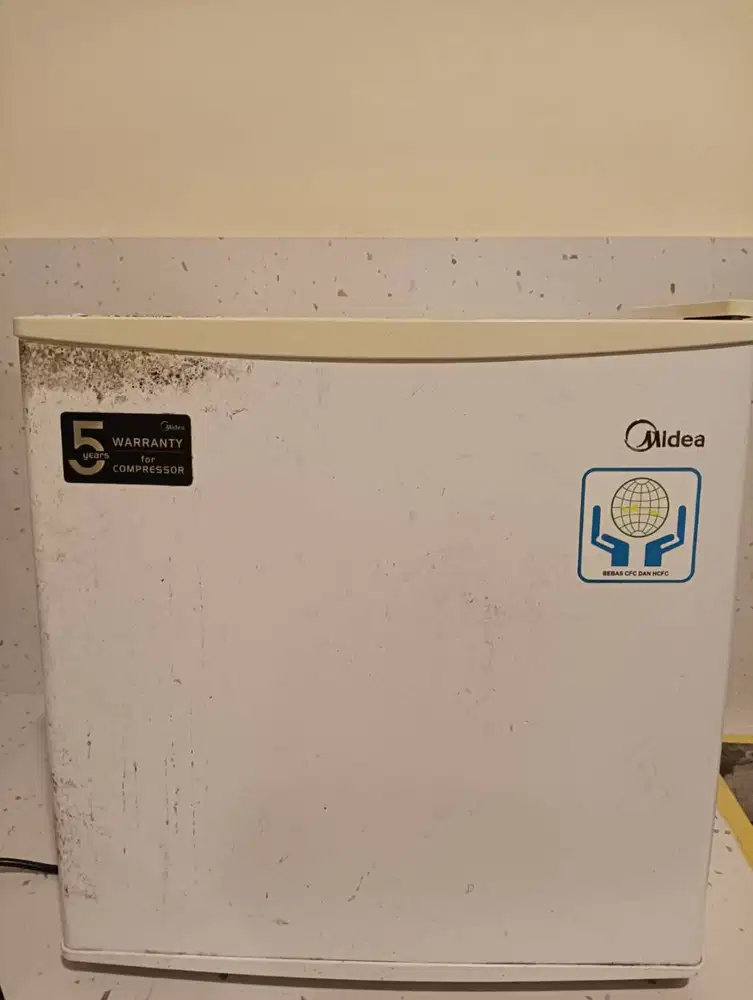 KULKAS MINI BAR MIDEA 2019 hanya 500K