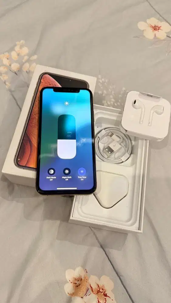 Dijual Iphone Xs Gold 64GB Terdaftar Lengkap