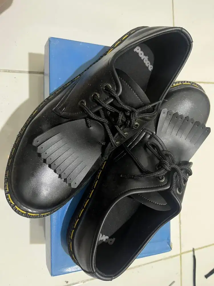 Sepatu Bekas jual Murah