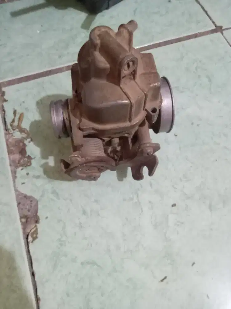 Jual aja dri pada gak kepake.