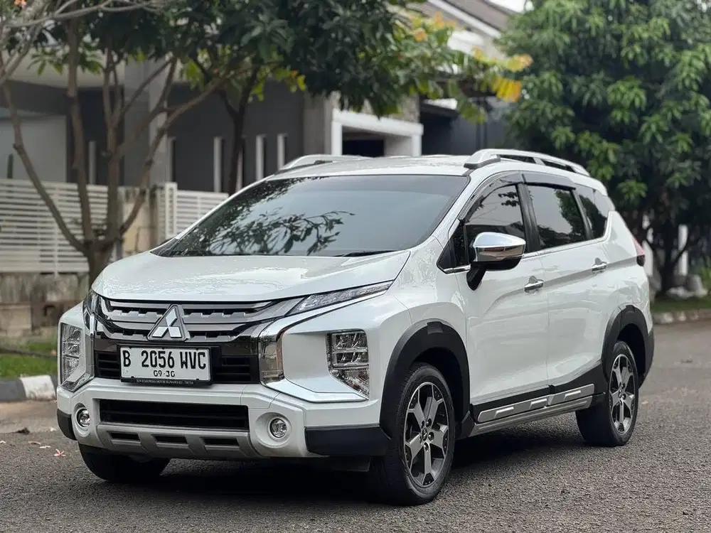 XPANDER CROSS PREMIUM 2020 PUTIH KM 72rb