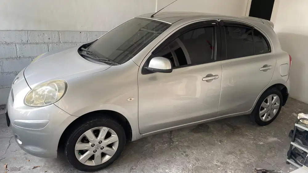 Nissan March 2012 Bensin