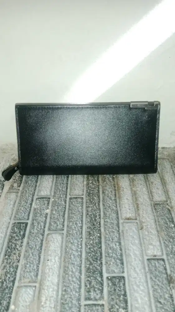 Dompet panjang hitam