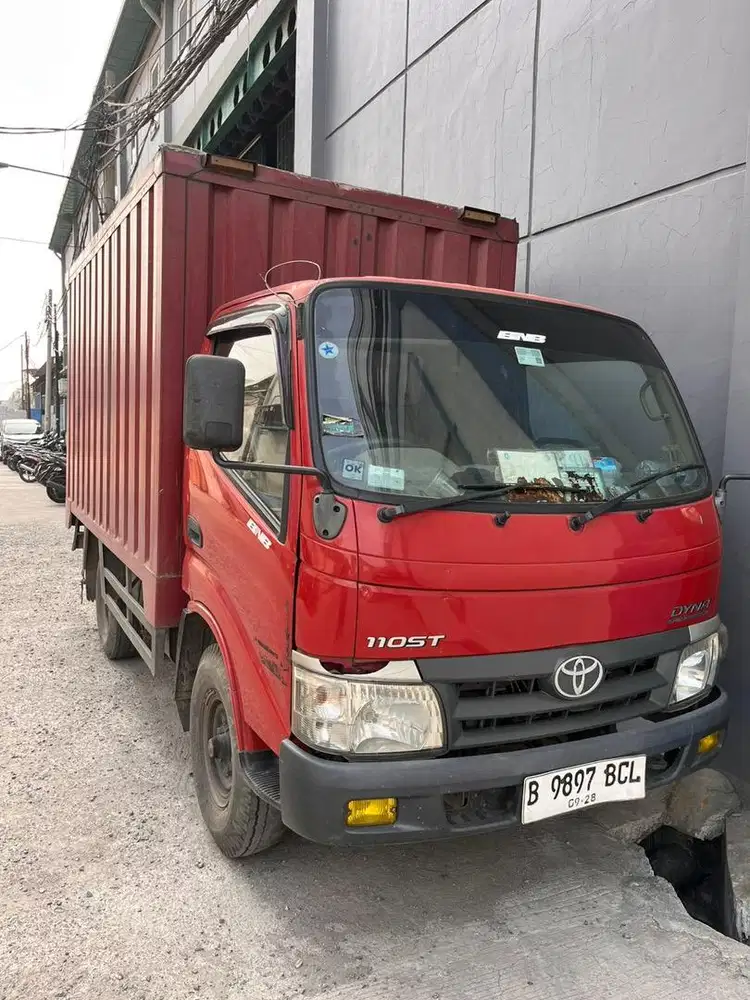Toyota Dyna 2013