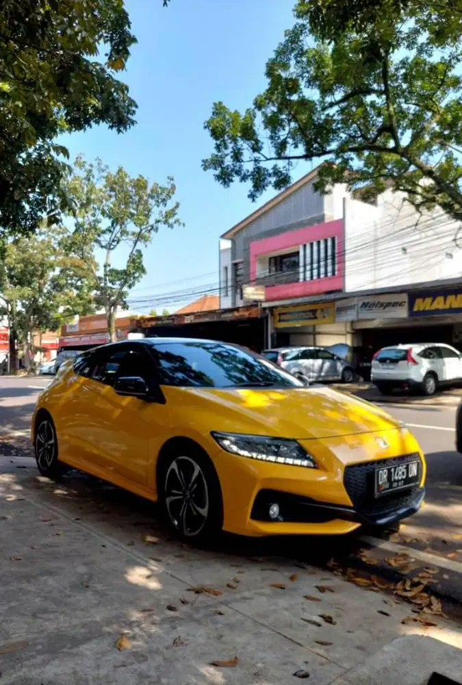 Honda CRZ Hybrid 1,5 at  kuning tahun 2016 facelift