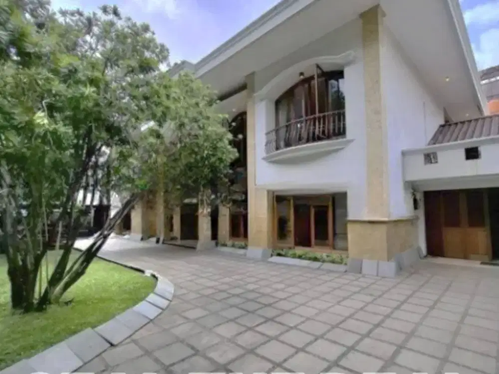 Disewakan Rumah Luas di Senopati/SCBD/Selong Jakarta Selatan STD550