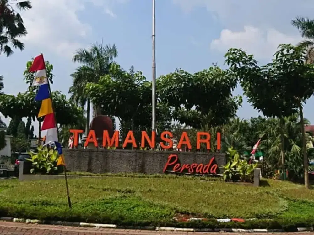 Jusl rumah Strategis harga miring.