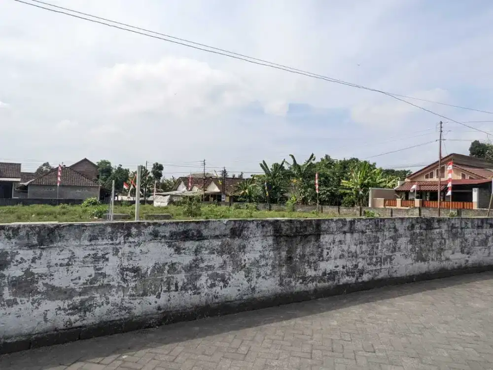 Tanah 5 Menit Exit Tol Trihanggo Akses Mobil Papasan di Jl Kebon Agung