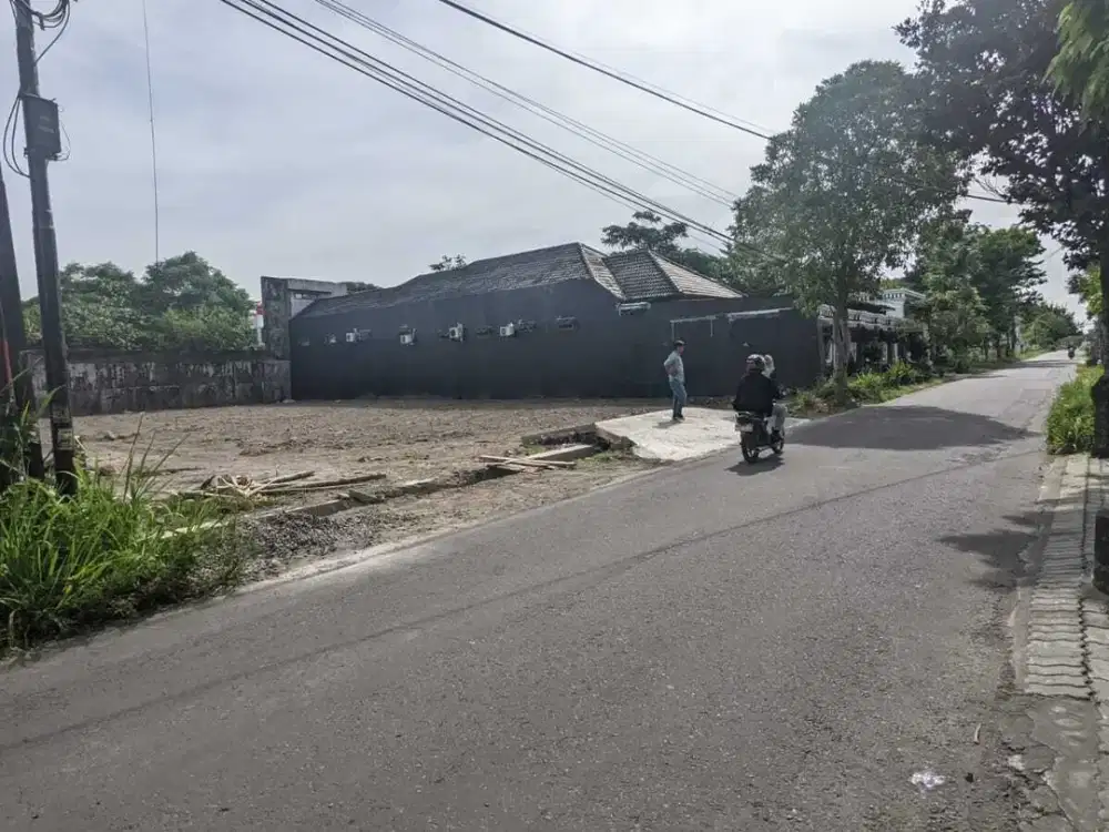 5 MENIT EXIT TOL PURWOMARTANI JOGJA: Tanah Tepi Jalan Luas 190