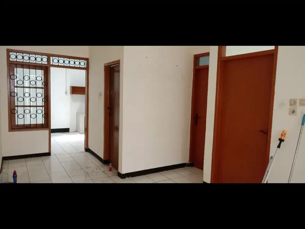 Rumah Minimalis bersih terawat, Taman Kopo Indah