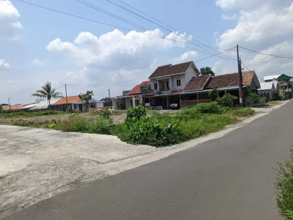 4 JUTAAN: Area Kampus UNRIYO Jl Tajem Maguwo Jogja