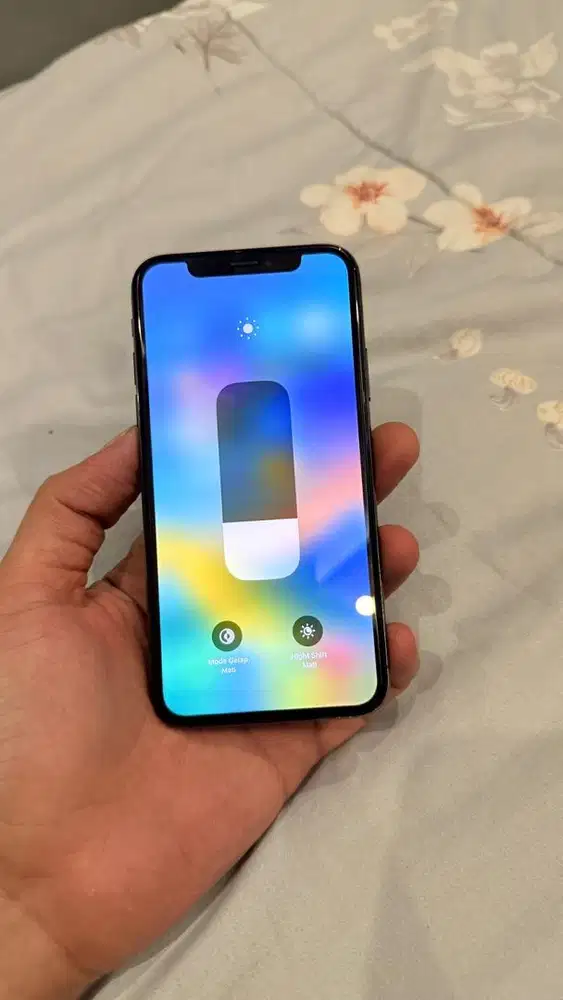 Dijual Iphone X Grey 256GB Hp charger Terdaftar
