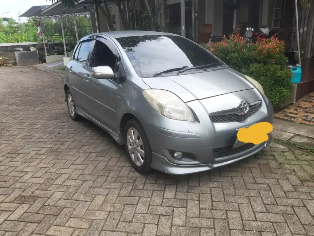 Toyota yaris S mt 2011 plat F (89.000.000)