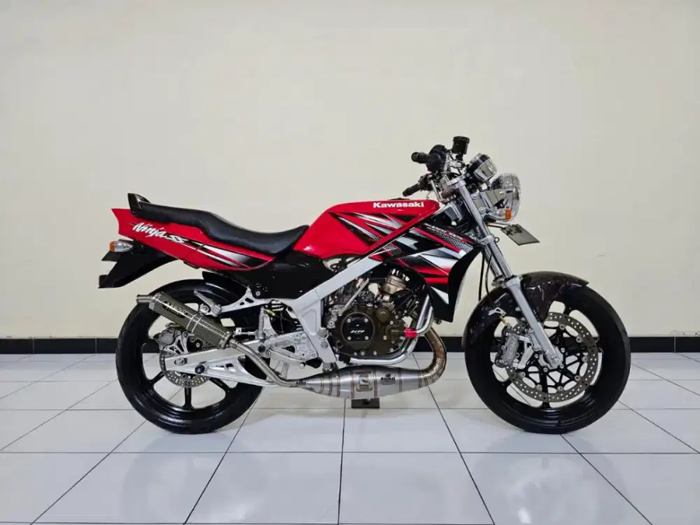 Kawasaki ninja ss th 2013 asli merah Ferari
