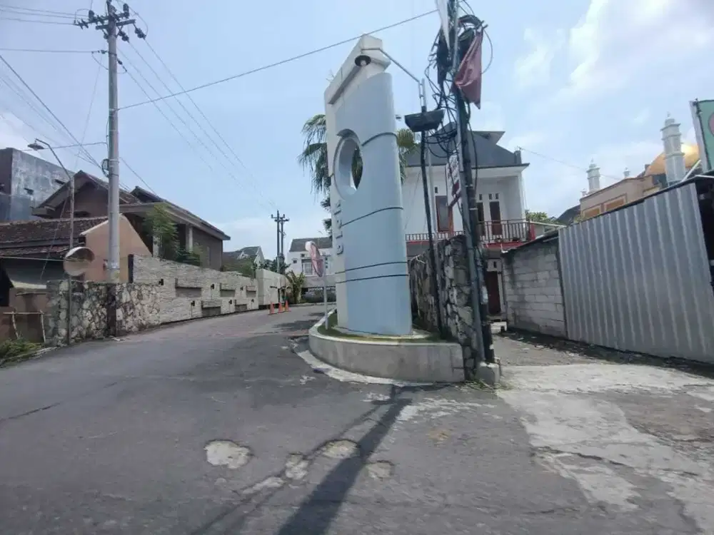 Tanah Dekat Kampus UAD 3 Jogja, SHM Jalan Papasan Mobil