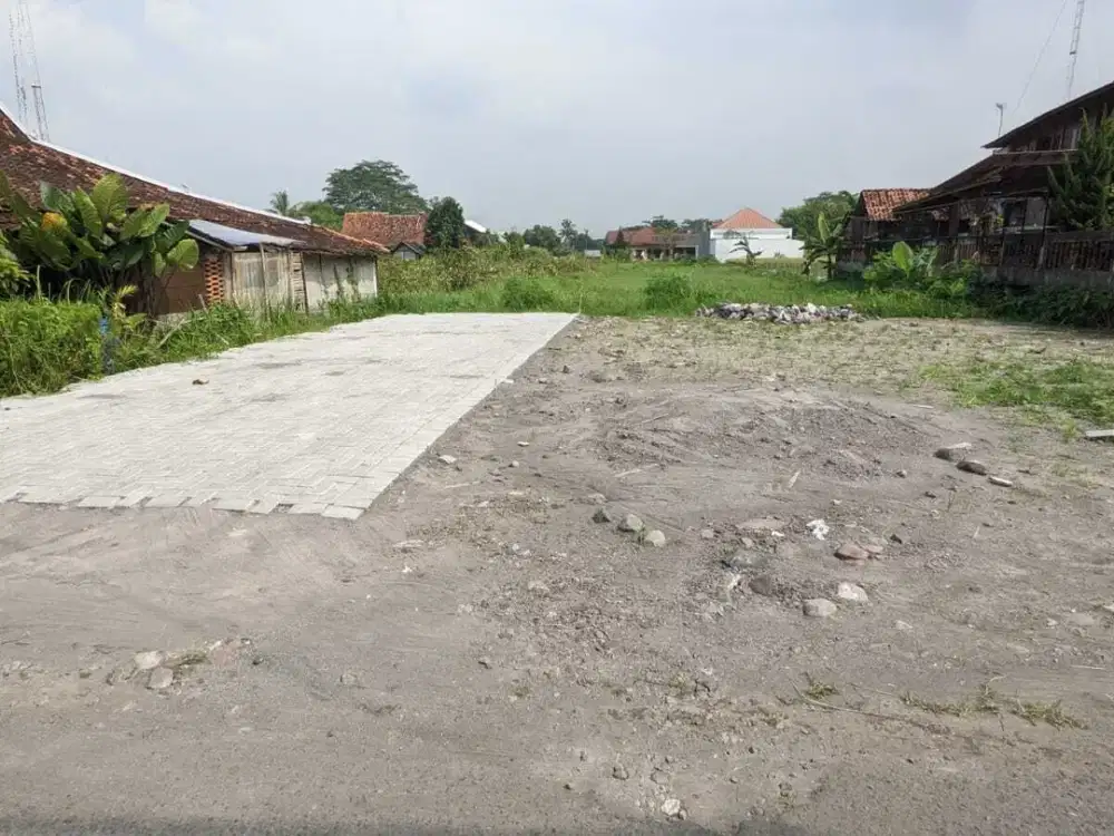 Dekat UGM dan Pasar Kolombo Jakal 7, Tanah SHM Jogja Luas 140 an