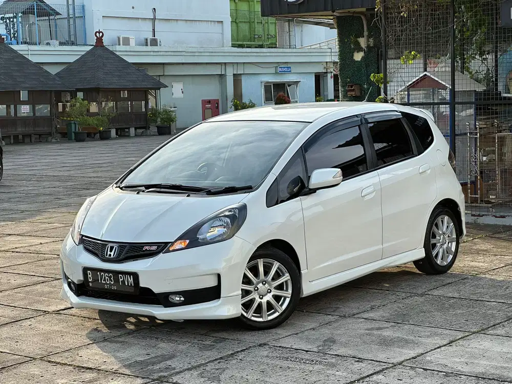 Tdp 5jt Honda Jazz RS at Matic 2014 Bensin