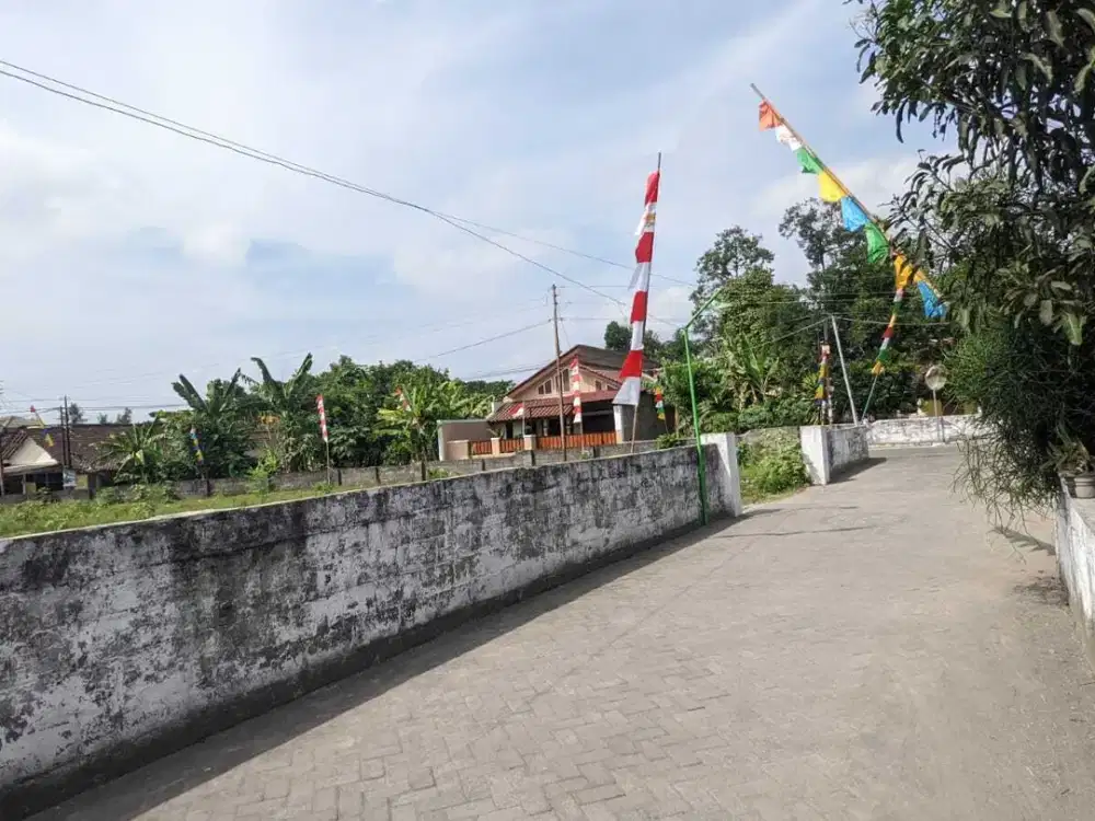 DEKAT PINTU TOL TRIHANGGO: Tanah Jl Kabupaten, SHM Jogja