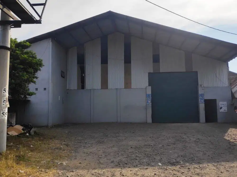 GUDANG atau PABRIK Jl. Raya kedamean Sangat strategis