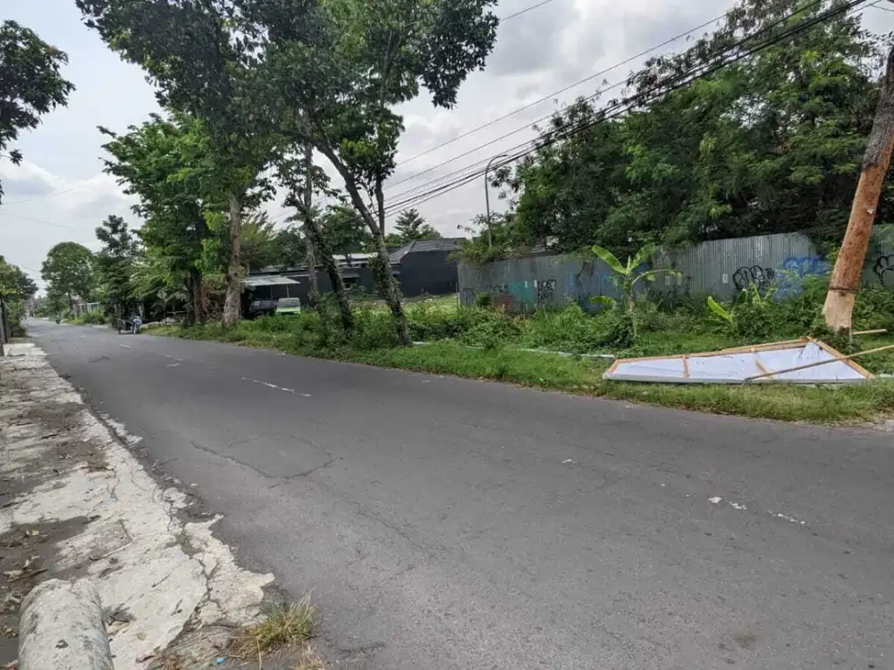 Dekat Jl Jogja Solo, 3 Menit Kampus Ukrim Kalasan, Jalan Papasan Mobil