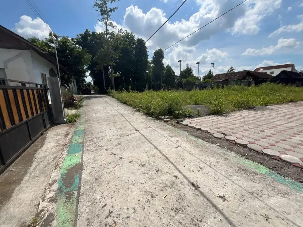 DEKAT GOR AMONG ROGO: Tanah Jogja Jl Berbah